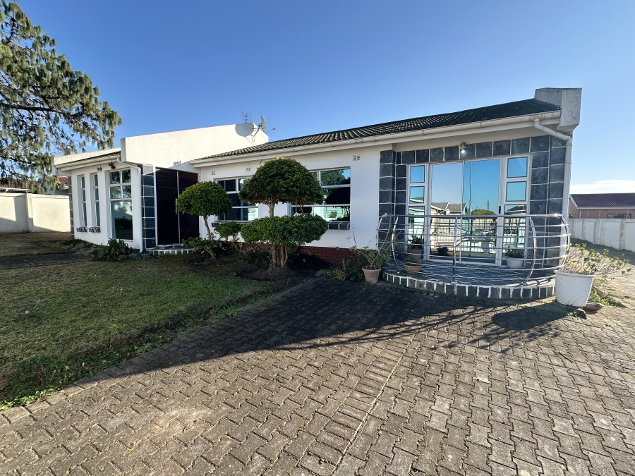 3 Bedroom Property for Sale in Southernwood Eastern Cape
